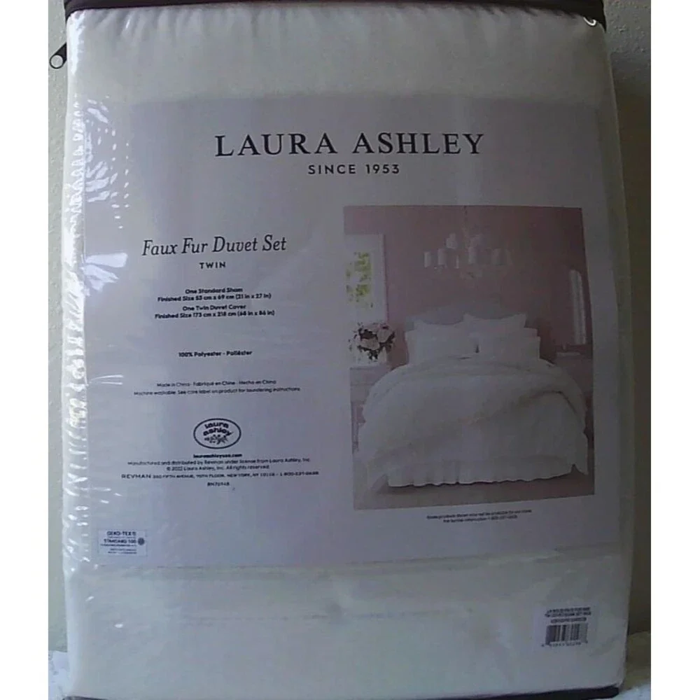 Laura Ashley Twin Faux Fur Duvet Set White NEW - Picture 2 of 3